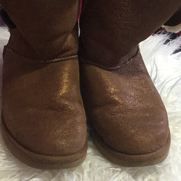 Ugg Bailey button OPEN TO ALL OFFERS - Picture 2 of 7